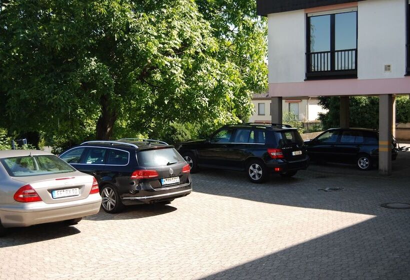 فندق Am Martinsberg