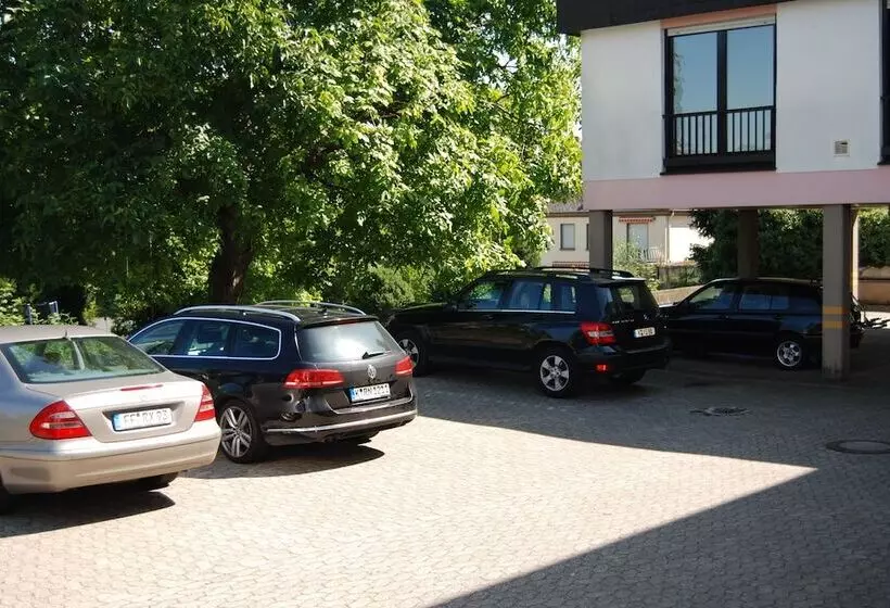 فندق Am Martinsberg