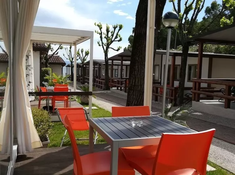 Отель Camping Villaggio Dei Tigli