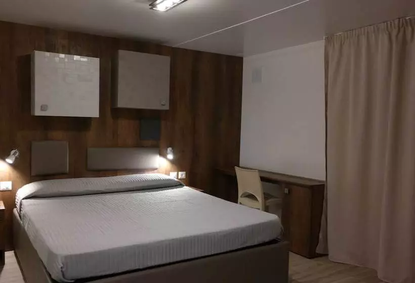 Отель Camping Villaggio Dei Tigli