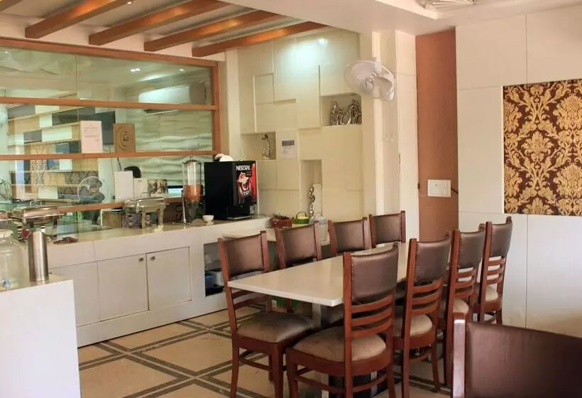 هتل Capital O 419 A Suites