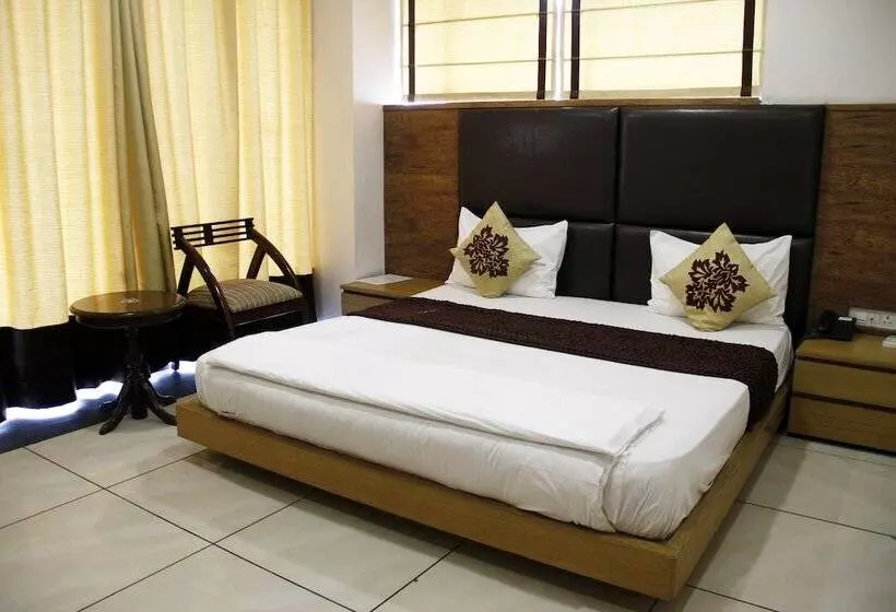 هتل Capital O 419 A Suites