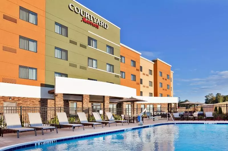 ホテル Courtyard By Marriott Auburn