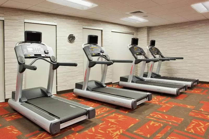 ホテル Courtyard By Marriott Auburn