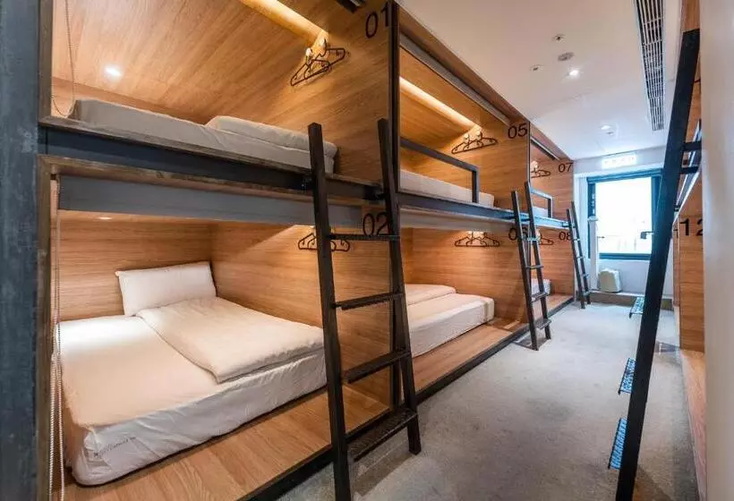 هتل کپسول Bouti City Capsule Inn