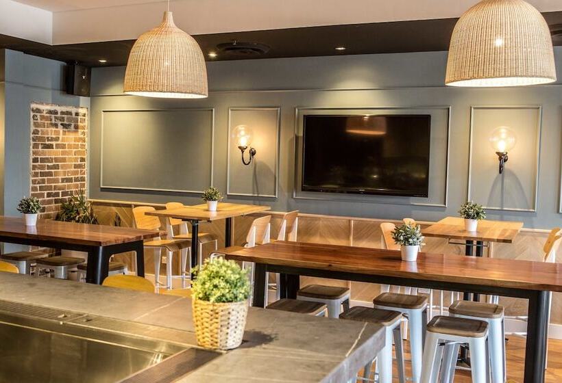 Crown Hotel Surry Hills