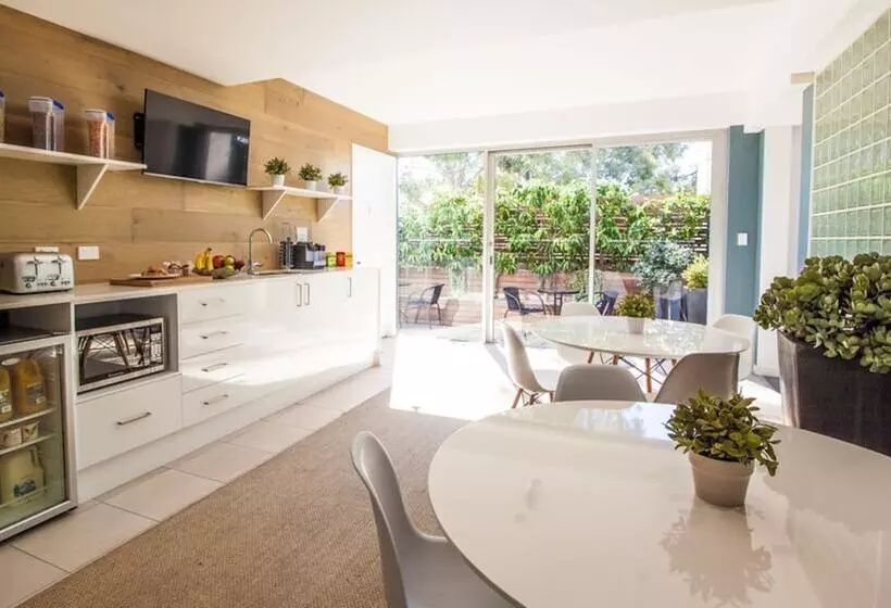 Crown Hotel Surry Hills