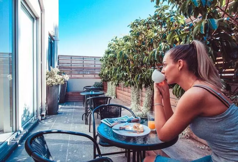 Crown Hotel Surry Hills