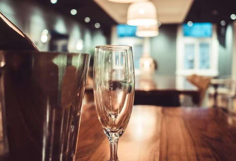 Crown Hotel Surry Hills