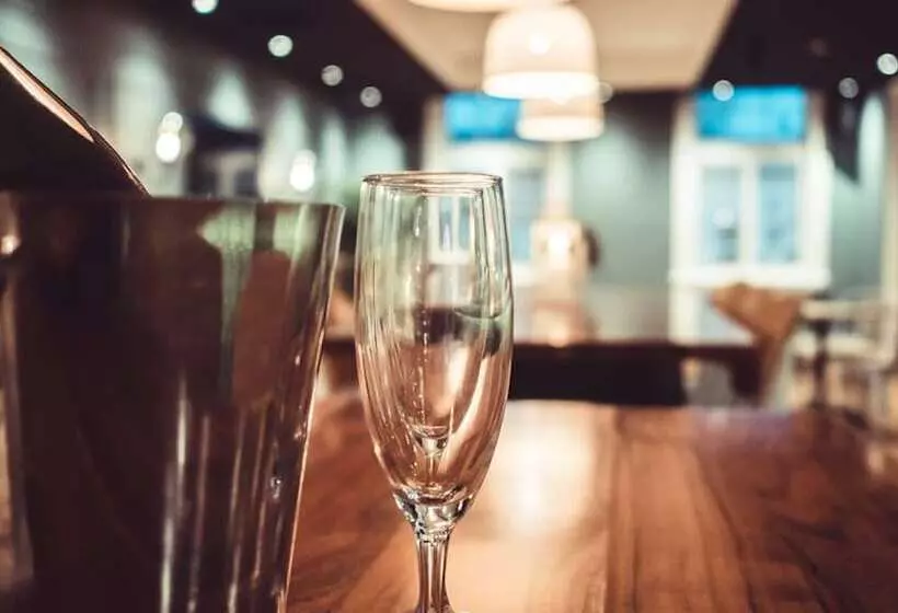 Crown Hotel Surry Hills