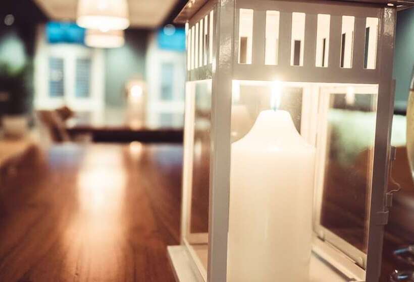 Crown Hotel Surry Hills