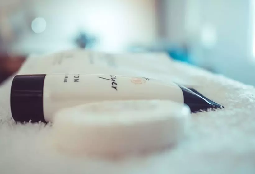 Crown Hotel Surry Hills