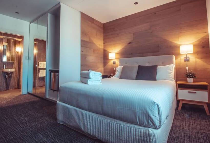 Crown Hotel Surry Hills