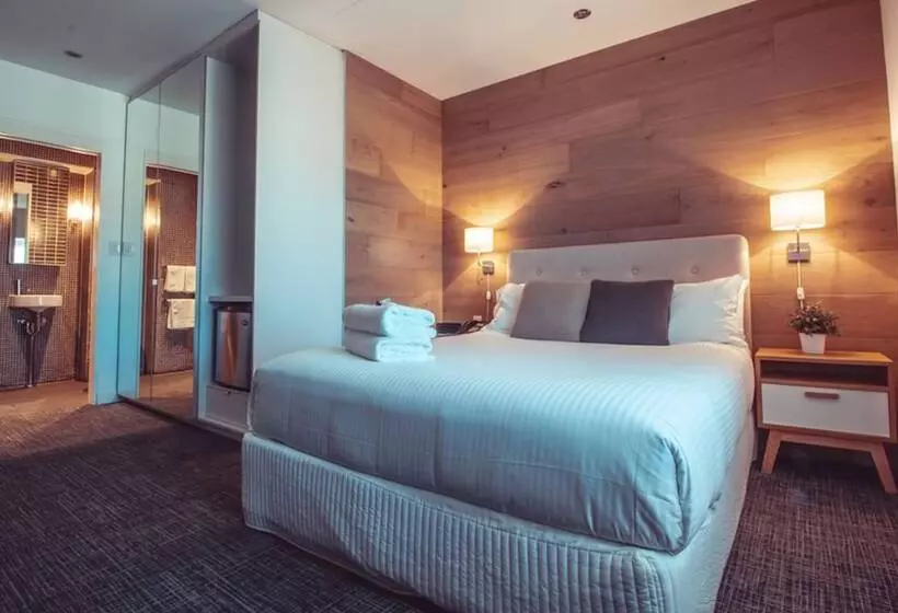 Crown Hotel Surry Hills