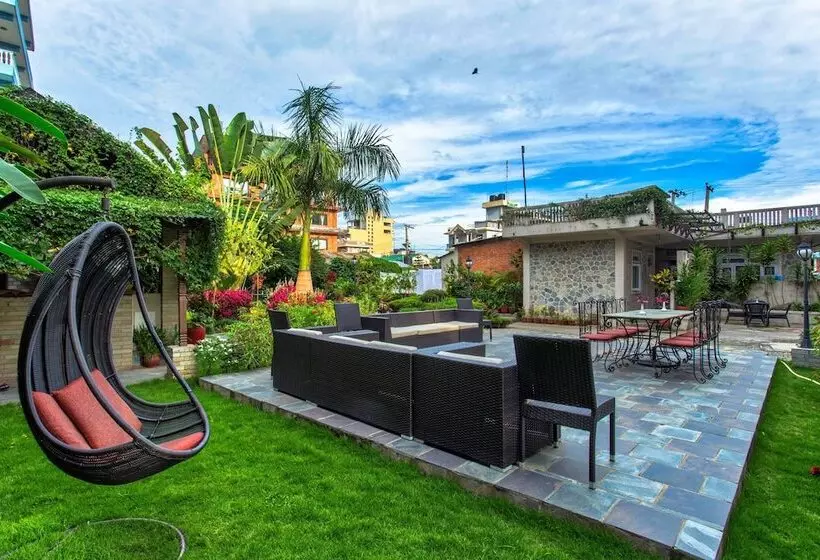 Da Yatra Courtyard Hotel & Resort