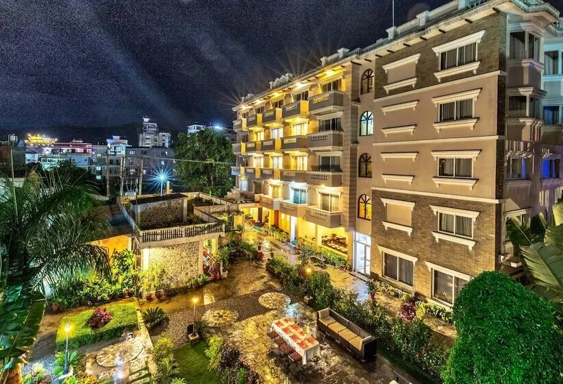 Da Yatra Courtyard Hotel & Resort