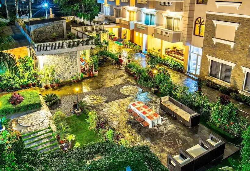 Da Yatra Courtyard Hotel & Resort