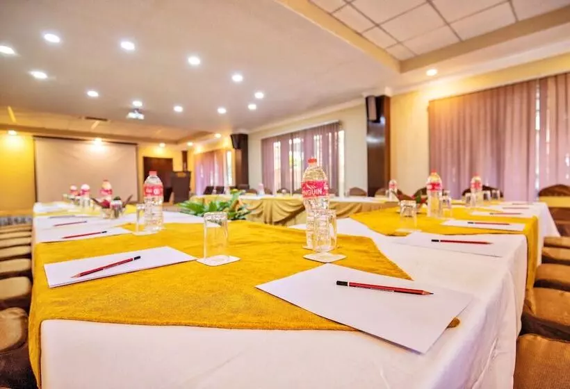 Da Yatra Courtyard Hotel & Resort