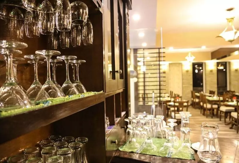 Da Yatra Courtyard Hotel & Resort