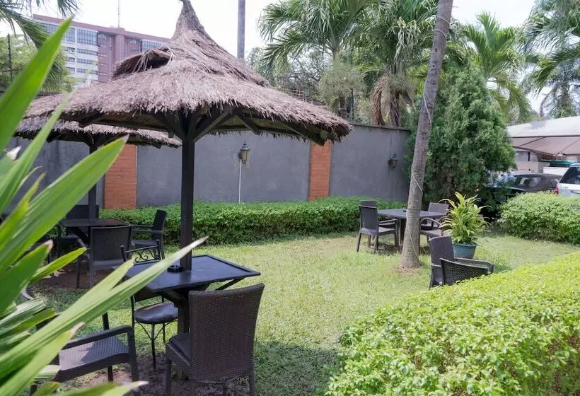هتل Fryburg Suites
