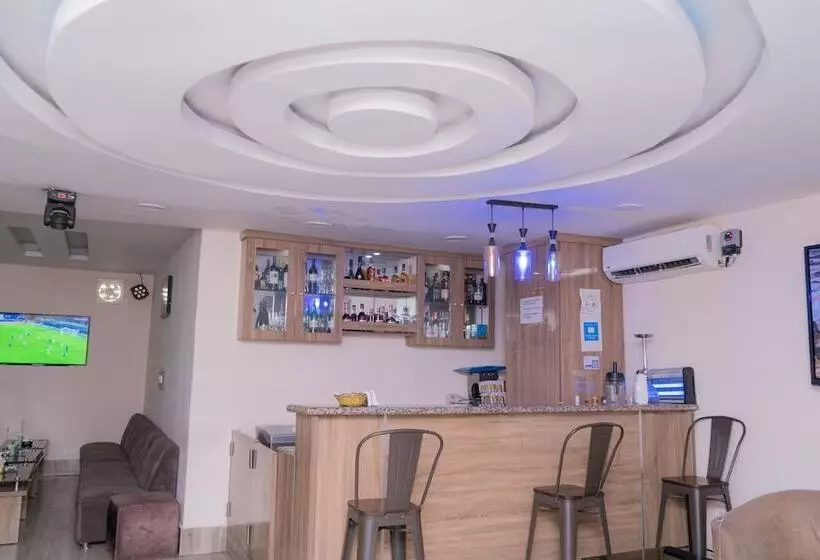 هتل Fryburg Suites