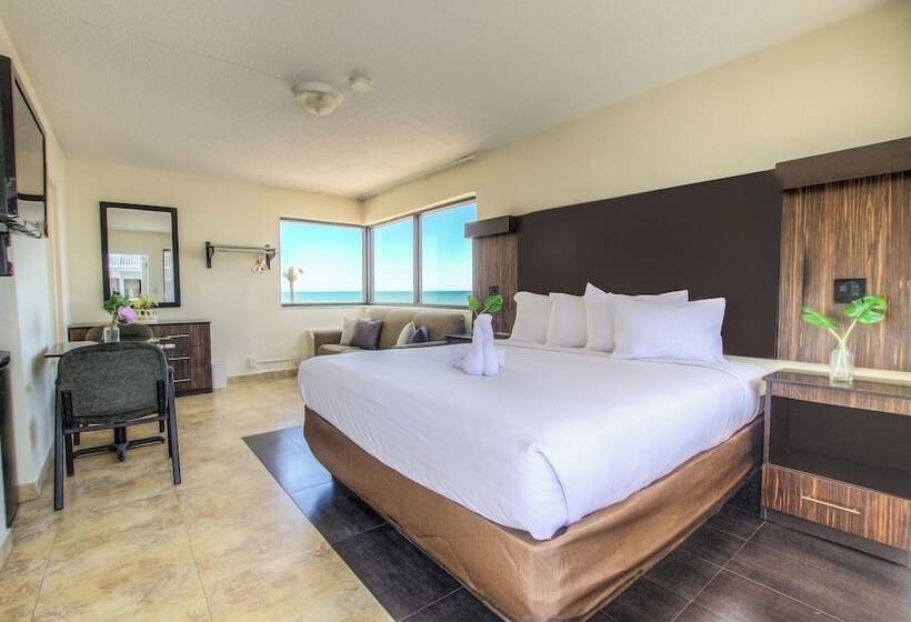 Otel La Bella Oceanfront Inn  Daytona
