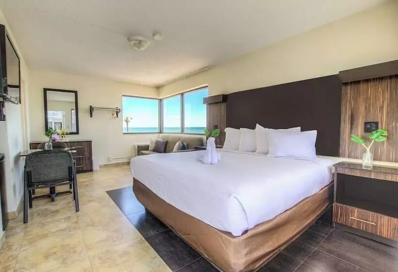 Hotelli La Bella Oceanfront Inn  Daytona