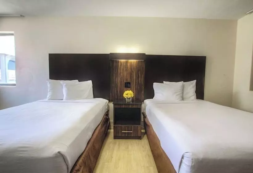 Hotelli La Bella Oceanfront Inn  Daytona