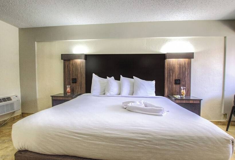 Otel La Bella Oceanfront Inn  Daytona