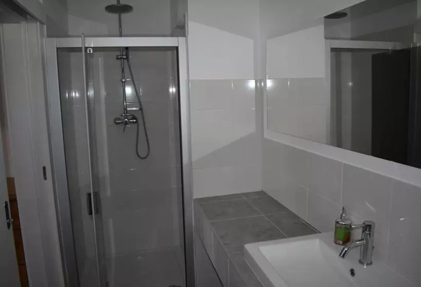 호텔 Penzion A Restaurace Na Jízdárně