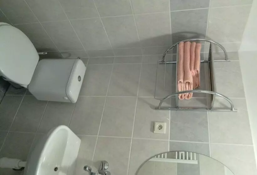 호텔 Penzion A Restaurace Na Jízdárně