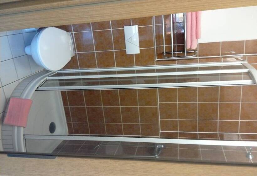 호텔 Penzion A Restaurace Na Jízdárně