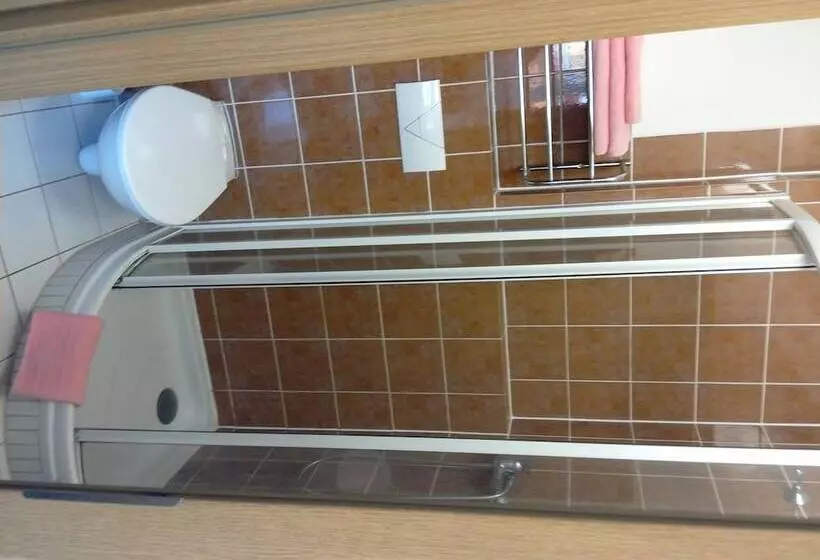 호텔 Penzion A Restaurace Na Jízdárně