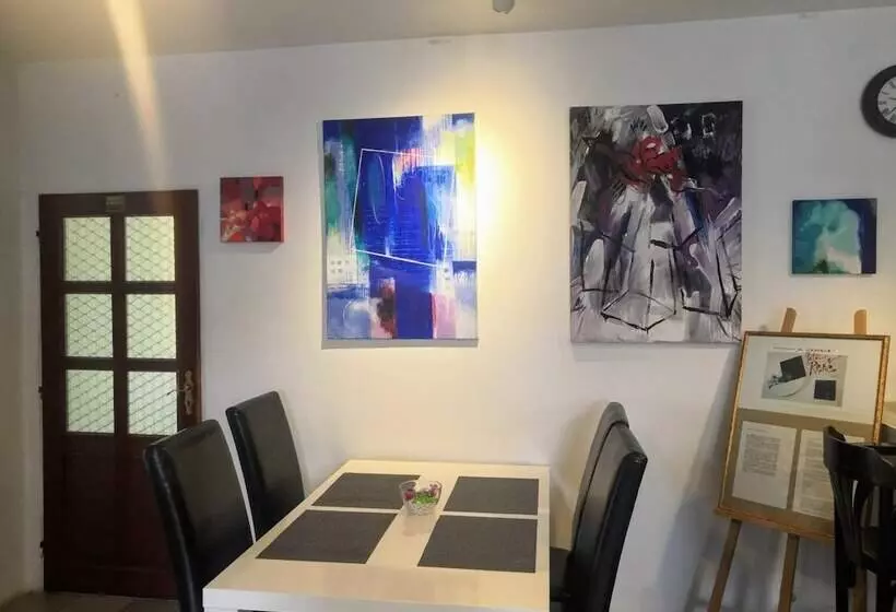 호텔 Penzion A Restaurace Na Jízdárně