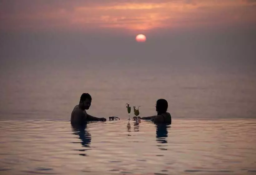 هتل Sayeman Beach Resort