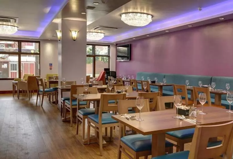 The Airlink Hotel London Heathrow