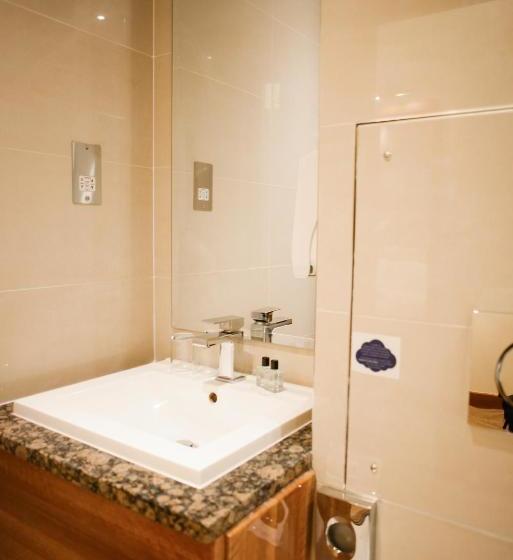 The Airlink Hotel London Heathrow