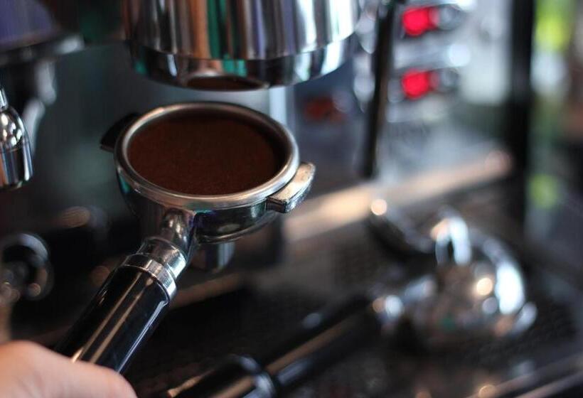 To Zleep Hotel Khaolak