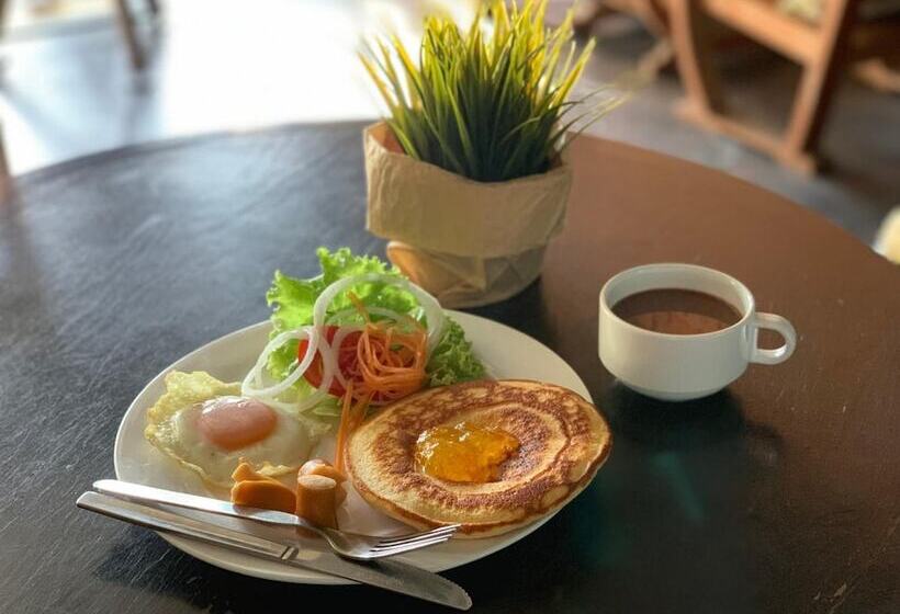 To Zleep Hotel Khaolak