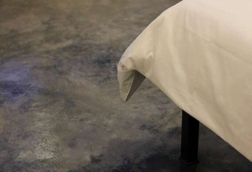 To Zleep Hotel Khaolak