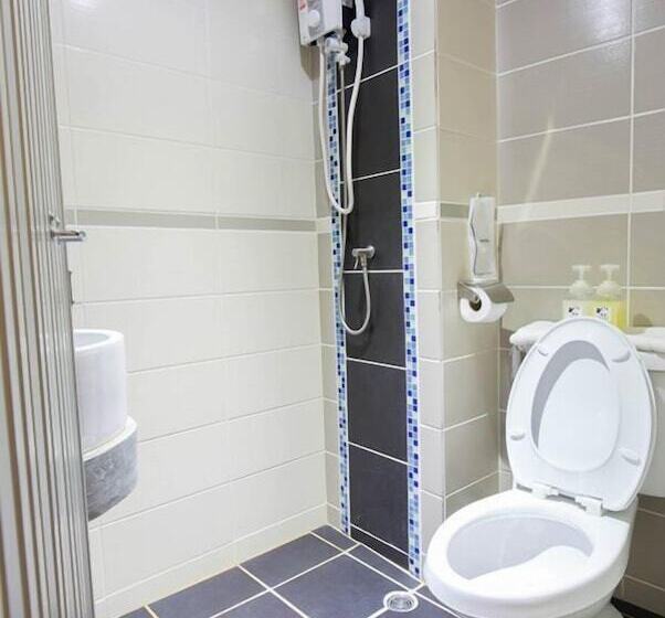 To Zleep Hotel Khaolak