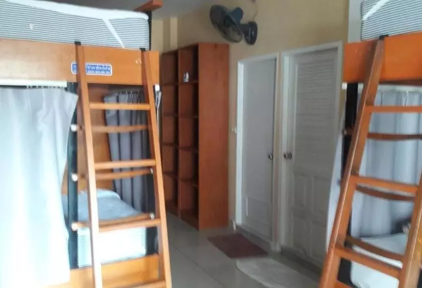 Jomtien Hostel