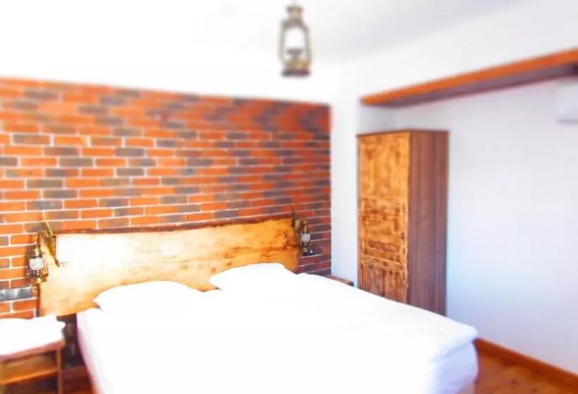 פנסיון Amazon Petite Palace