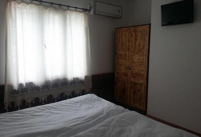 بنسيون Amazon Petite Palace