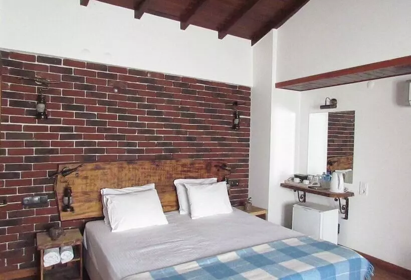 פנסיון Amazon Petite Palace