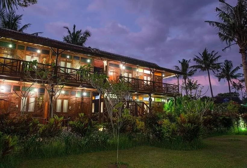 Pondok Pitaya Hotel, Surfing & Yoga