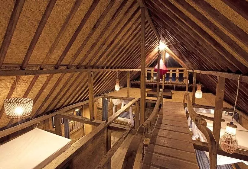 Pondok Pitaya Hotel, Surfing & Yoga