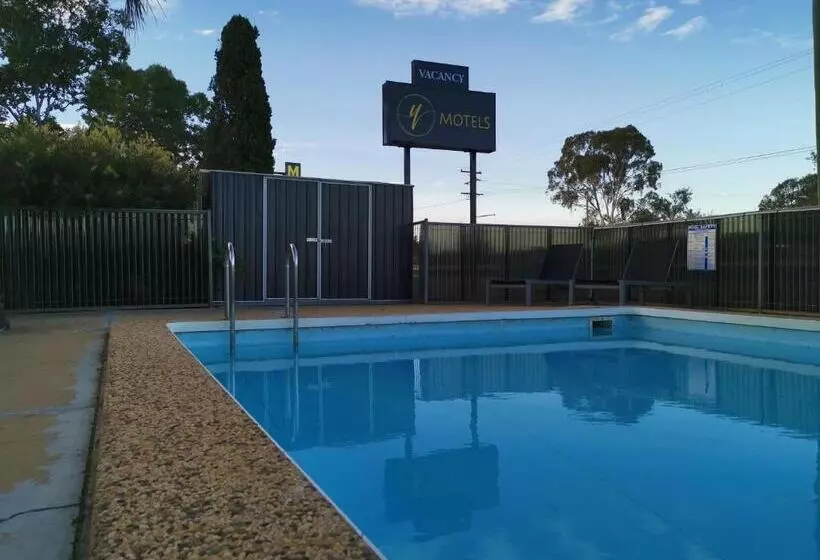 Y Motels Kingaroy