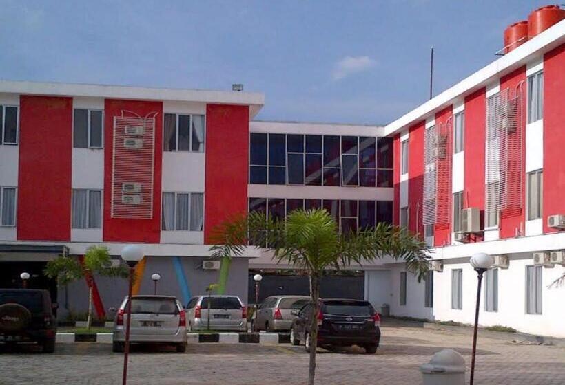 Le Man Hotel Lampung