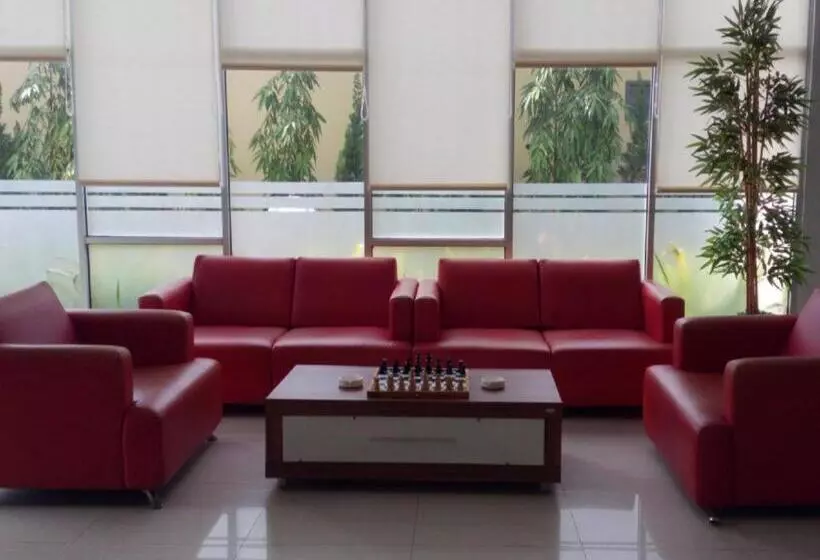 Le Man Hotel Lampung